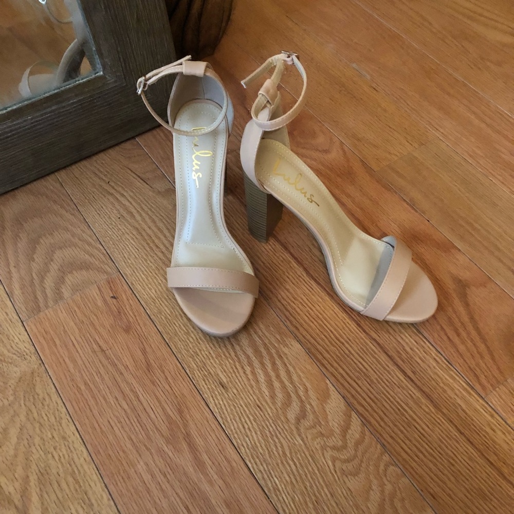 7.5 Lulus Heels